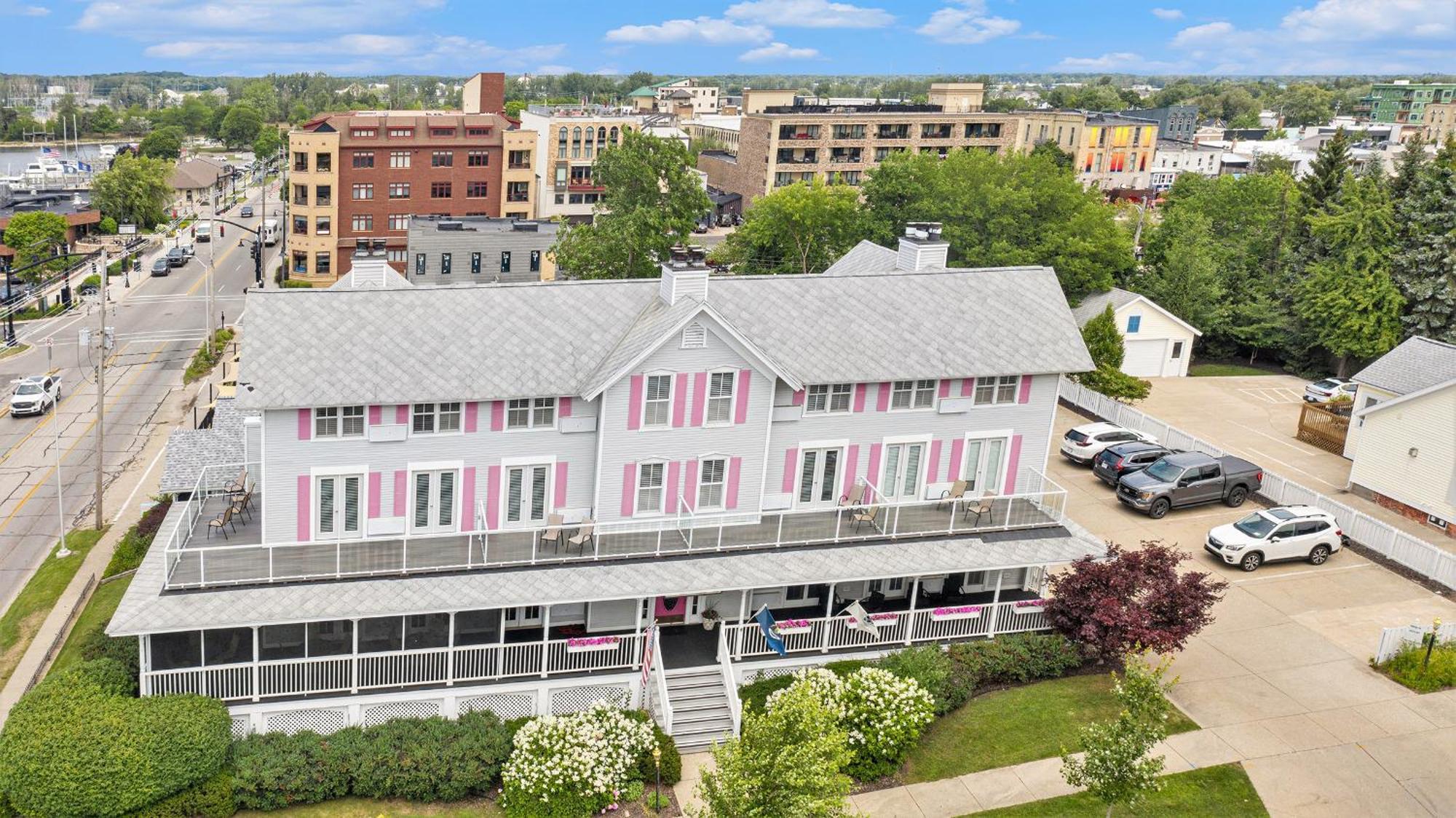 Harbor House Inn 그랜드헤이븐 외부 사진