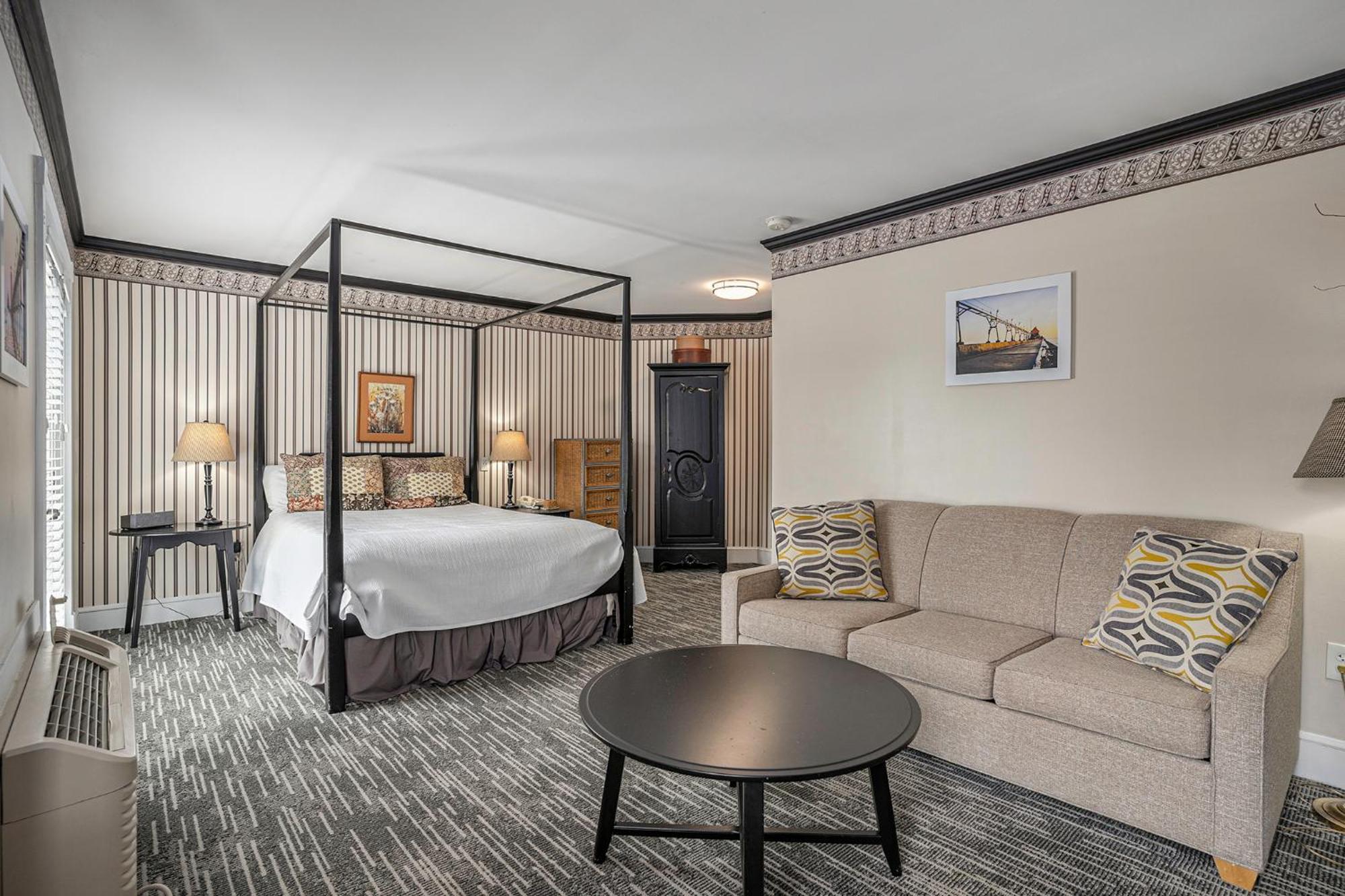 Harbor House Inn 그랜드헤이븐 외부 사진